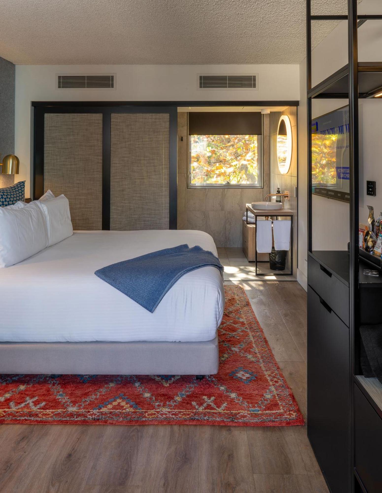 Zagame'S House Hotel Melbourne Bagian luar foto A guest room at the Hotel Zags
